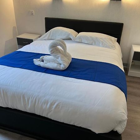 Hotel Castel Louis Vichy Bagian luar foto