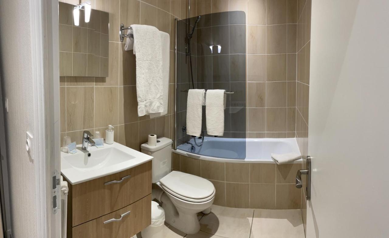 Hotel Castel Louis Vichy Bagian luar foto