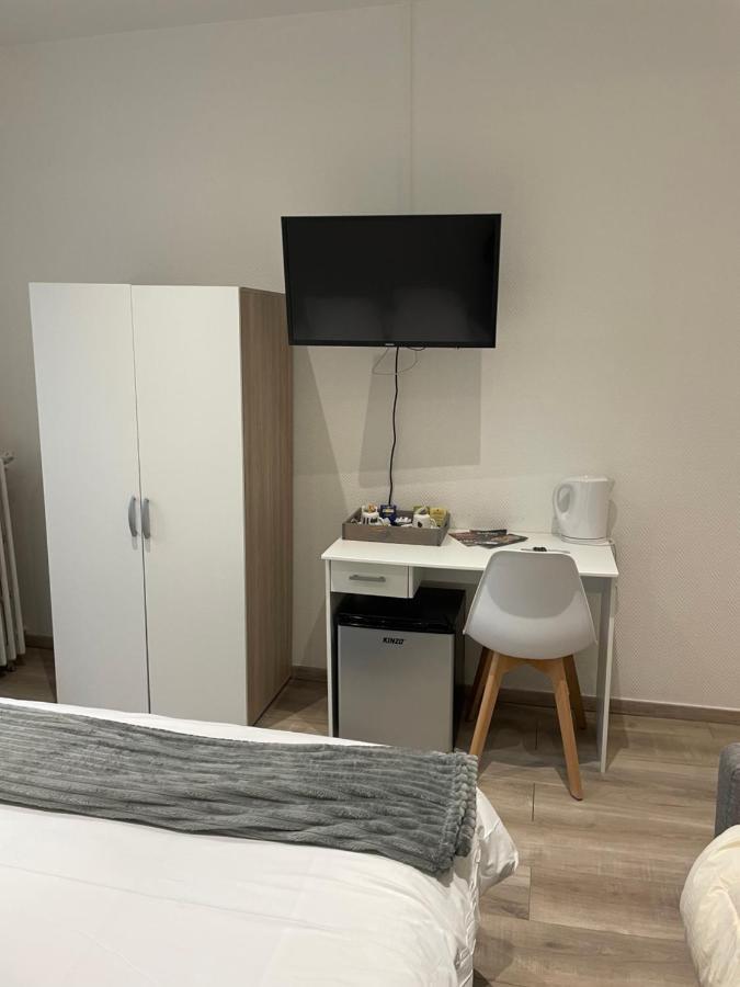 Hotel Castel Louis Vichy Bagian luar foto