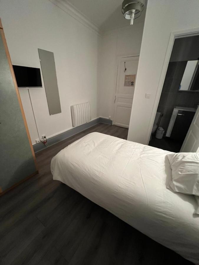 Hotel Castel Louis Vichy Bagian luar foto