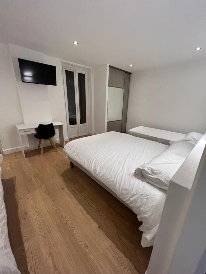 Hotel Castel Louis Vichy Bagian luar foto